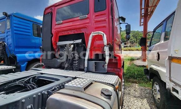 Ra Àlòkù Man Silent Red Ọkọ̀ akẹ́rù ńlá in Accra ni Greater Accra Ra Àlòkù Man Silent Red Ọkọ̀ akẹ́rù ńlá in Accra ni Greater Accra