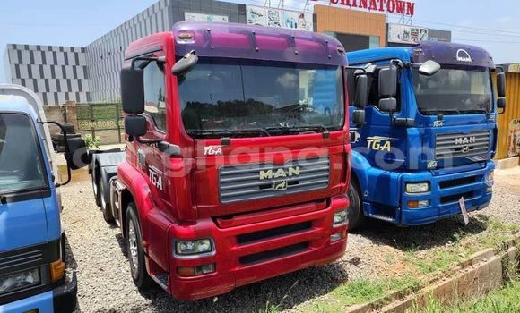 Ra Àlòkù Man Silent Red Ọkọ̀ akẹ́rù ńlá in Accra ni Greater Accra Ra Àlòkù Man Silent Red Ọkọ̀ akẹ́rù ńlá in Accra ni Greater Accra