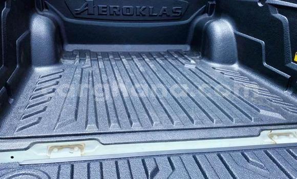 Ra Àlòkù Mitsubishi L200 funfun Ọkọ̀ in Accra ni Greater Accra Ra Àlòkù Mitsubishi L200 funfun Ọkọ̀ in Accra ni Greater Accra