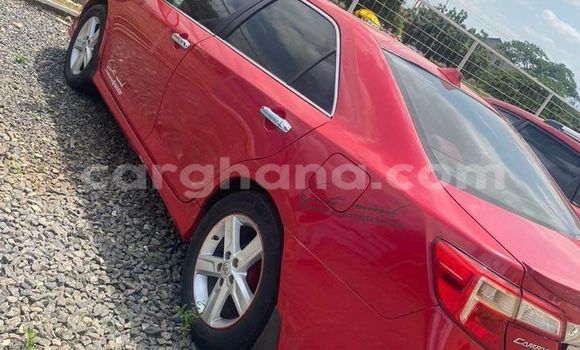 Ra Àlòkù Toyota Camry Red Ọkọ̀ in Accra ni Greater Accra Ra Àlòkù Toyota Camry Red Ọkọ̀ in Accra ni Greater Accra