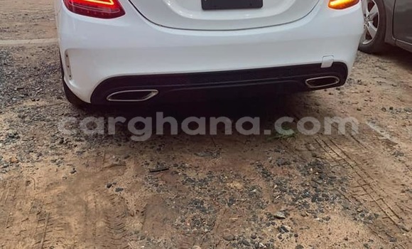 Ra Àlòkù Mercedes‒Benz C-klasse funfun Ọkọ̀ in Accra ni Greater Accra Ra Àlòkù Mercedes‒Benz C-klasse funfun Ọkọ̀ in Accra ni Greater Accra