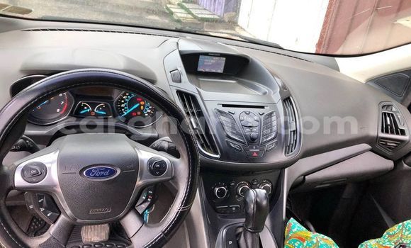 Sayi Na hannu Ford Escape Red Mota in Accra a Greater Accra Sayi Na hannu Ford Escape Red Mota in Accra a Greater Accra