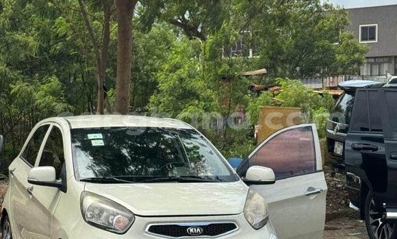 Sayi Na hannu Kia Morning White Mota in Accra a Greater Accra