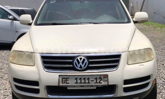 Ra Àlòkù Volkswagen Touareg funfun Ọkọ̀ in Accra ni Greater Accra