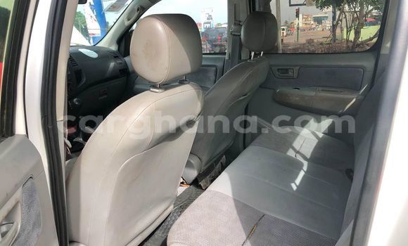 Buy Used Toyota Hilux White Car in Accra in Greater Accra Buy Used Toyota Hilux White Car in Accra in Greater Accra