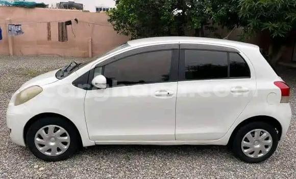 Buy Used Toyota Vitz White Car in Accra in Greater Accra Buy Used Toyota Vitz White Car in Accra in Greater Accra