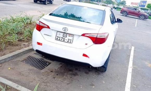 Buy Used Toyota Corolla White Car in Accra in Greater Accra Buy Used Toyota Corolla White Car in Accra in Greater Accra