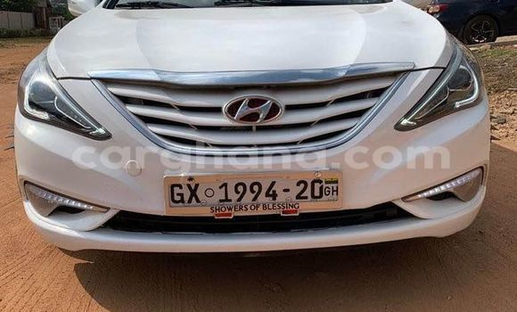 Buy Used Hyundai Sonata White Car in Accra in Greater Accra Buy Used Hyundai Sonata White Car in Accra in Greater Accra