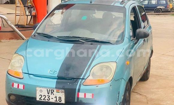 Ra Àlòkù Toyota Matrix Blue Ọkọ̀ in Accra ni Greater Accra