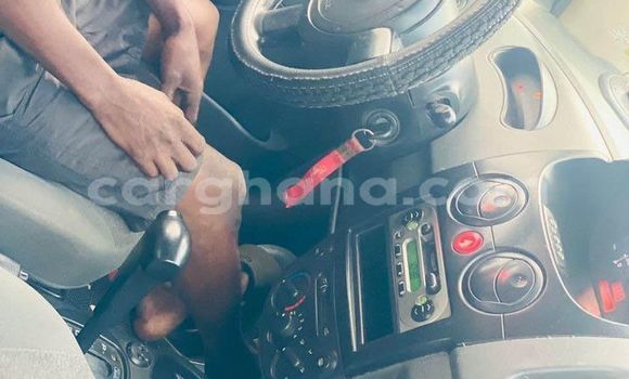 Buy Used Toyota Matrix Blue Car in Accra in Greater Accra Buy Used Toyota Matrix Blue Car in Accra in Greater Accra