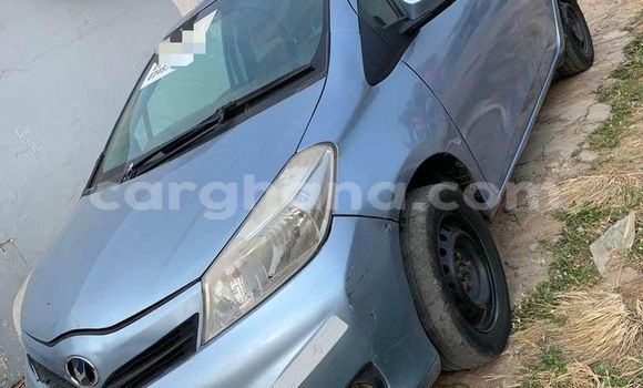 Sayi Na hannu Toyota Vitz Sauran Mota in Abura a Tsakiya