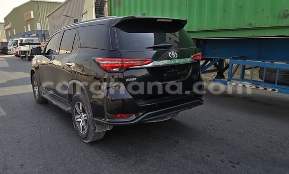 Ra Àlòkù Toyota Fortuner Black Ọkọ̀ in Accra ni Greater Accra Ra Àlòkù Toyota Fortuner Black Ọkọ̀ in Accra ni Greater Accra