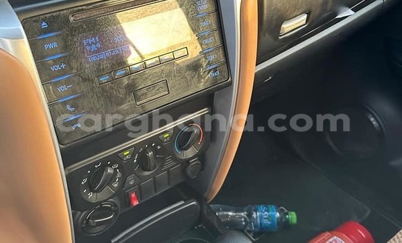 Ra Àlòkù Toyota Fortuner funfun Ọkọ̀ in Accra ni Greater Accra Ra Àlòkù Toyota Fortuner funfun Ọkọ̀ in Accra ni Greater Accra