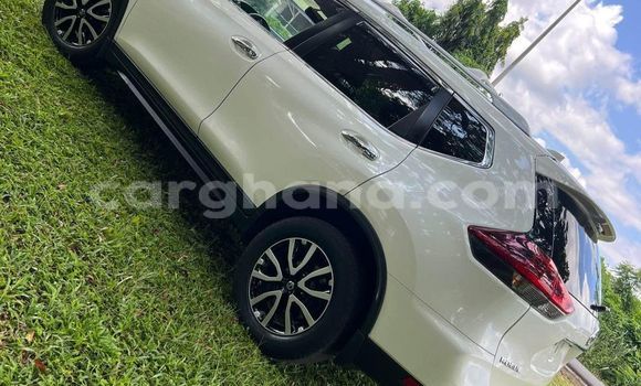 Buy Used Nissan Rogue White Car in Accra in Greater Accra Buy Used Nissan Rogue White Car in Accra in Greater Accra