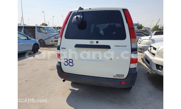 Sayi Imported Toyota 4Runner White Mota in Import - Dubai a Ashanti Sayi Imported Toyota 4Runner White Mota in Import - Dubai a Ashanti