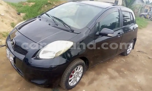 Sayi Na hannu Toyota Vitz Black Mota in Takoradi a Yamma