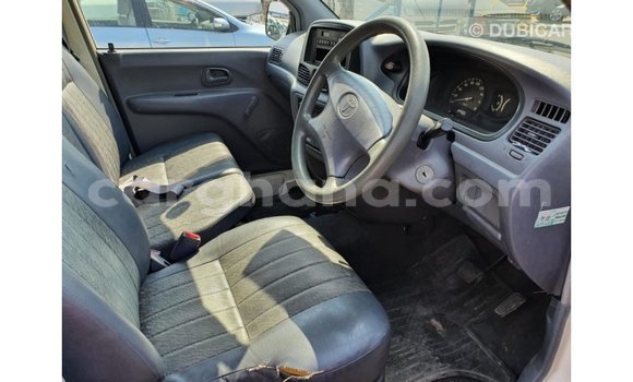 Sayi Imported Toyota 4Runner White Mota in Import - Dubai a Ashanti Sayi Imported Toyota 4Runner White Mota in Import - Dubai a Ashanti