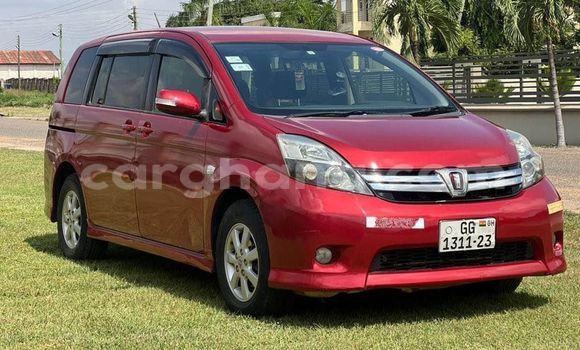 Buy Used Toyota ISis Red Car in Abura in Central