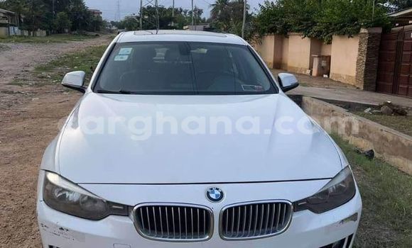 Sayi Na hannu BMW 327 White Mota in Accra a Greater Accra
