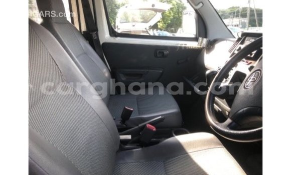 Ra Imported Toyota 4Runner funfun Ọkọ̀ in Import - Dubai ni Ashanti Ra Imported Toyota 4Runner funfun Ọkọ̀ in Import - Dubai ni Ashanti