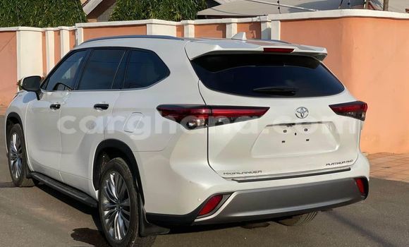 Buy Used Toyota Highlander White Car in Accra in Greater Accra Buy Used Toyota Highlander White Car in Accra in Greater Accra