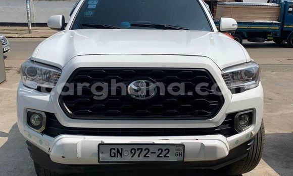 Buy Used Toyota Tacoma White Car in Accra in Greater Accra
