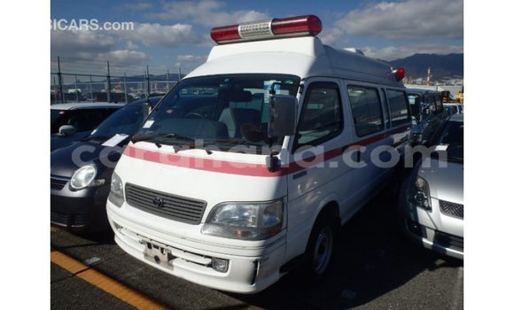 Ra Imported Toyota Regius funfun Ọkọ̀ in Import - Dubai ni Ashanti Ra Imported Toyota Regius funfun Ọkọ̀ in Import - Dubai ni Ashanti