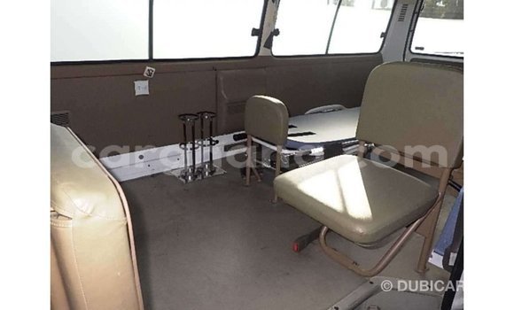 Ra Imported Toyota Regius funfun Ọkọ̀ in Import - Dubai ni Ashanti Ra Imported Toyota Regius funfun Ọkọ̀ in Import - Dubai ni Ashanti