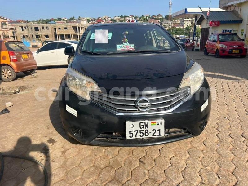 Big with watermark nissan versa central abura 59064