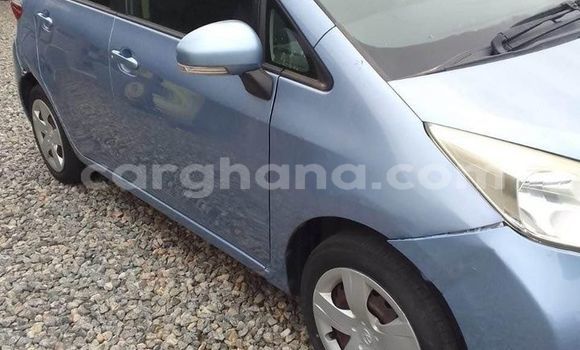 Ra Àlòkù Toyota Ractis Blue Ọkọ̀ in Accra ni Greater Accra