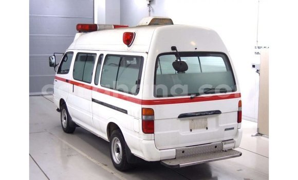 Ra Imported Toyota Regius funfun Ọkọ̀ in Import - Dubai ni Ashanti Ra Imported Toyota Regius funfun Ọkọ̀ in Import - Dubai ni Ashanti