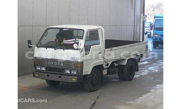 Ra Imported Toyota Dyna funfun Ọkọ̀ in Import - Dubai ni Ashanti Ra Imported Toyota Dyna funfun Ọkọ̀ in Import - Dubai ni Ashanti
