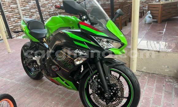 Sayi Na hannu Kawasaki Ninja Green Motsi in Accra a Greater Accra