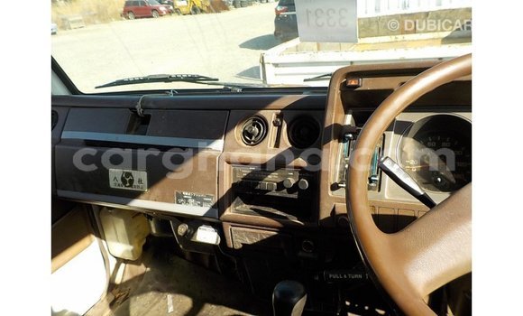 Ra Imported Toyota Dyna funfun Ọkọ̀ in Import - Dubai ni Ashanti Ra Imported Toyota Dyna funfun Ọkọ̀ in Import - Dubai ni Ashanti