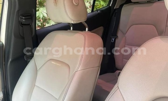 Sayi Na hannu Mercedes-Benz GLC 250D White Mota in Accra a Greater Accra Sayi Na hannu Mercedes-Benz GLC 250D White Mota in Accra a Greater Accra