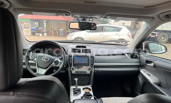 Sayi Na hannu Toyota Camry White Mota in Accra a Greater Accra Sayi Na hannu Toyota Camry White Mota in Accra a Greater Accra