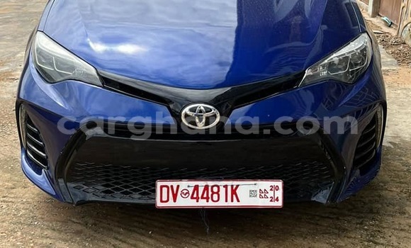 Sayi Na hannu Toyota Corolla Blue Mota in Accra a Greater Accra