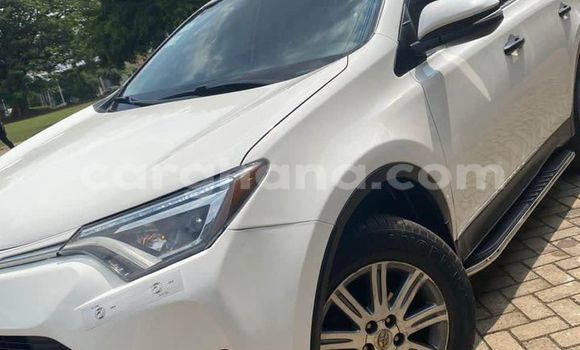 Buy Used Toyota RAV4 White Car in Accra in Greater Accra Buy Used Toyota RAV4 White Car in Accra in Greater Accra