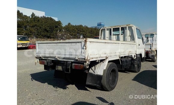 Ra Imported Toyota Dyna funfun Ọkọ̀ in Import - Dubai ni Ashanti Ra Imported Toyota Dyna funfun Ọkọ̀ in Import - Dubai ni Ashanti