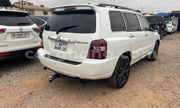 Sayi Na hannu Toyota Highlander White Mota in Accra a Greater Accra Sayi Na hannu Toyota Highlander White Mota in Accra a Greater Accra