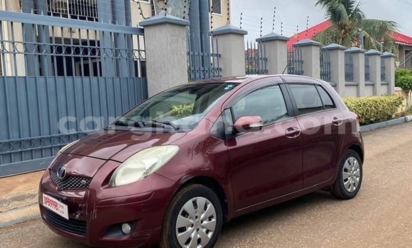 Ra Àlòkù Toyota Vitz Miiran Ọkọ̀ in Aburi ni Oorun