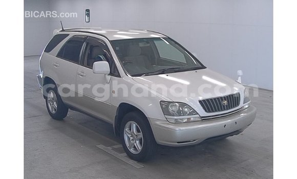 Sayi Imported Toyota Harrier White Mota in Import - Dubai a Ashanti Sayi Imported Toyota Harrier White Mota in Import - Dubai a Ashanti