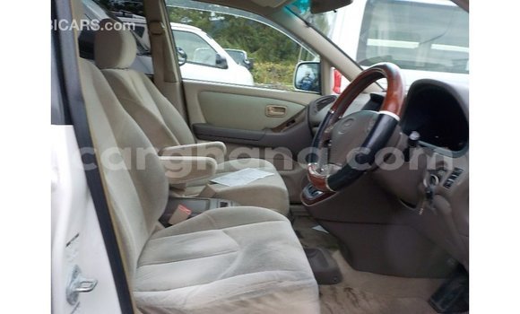 Sayi Imported Toyota Harrier White Mota in Import - Dubai a Ashanti Sayi Imported Toyota Harrier White Mota in Import - Dubai a Ashanti