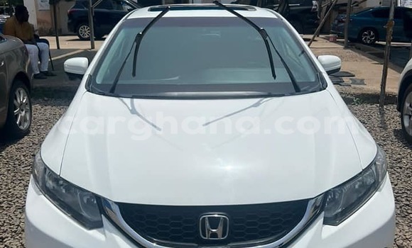 Sayi Na hannu Honda Civic White Mota in Accra a Greater Accra