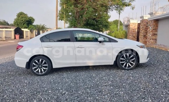 Sayi Na hannu Honda Civic White Mota in Accra a Greater Accra Sayi Na hannu Honda Civic White Mota in Accra a Greater Accra
