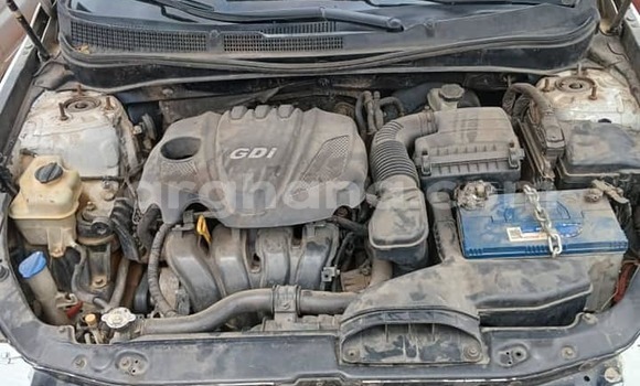 Ra Àlòkù Hyundai Sonata funfun Ọkọ̀ in Accra ni Greater Accra Ra Àlòkù Hyundai Sonata funfun Ọkọ̀ in Accra ni Greater Accra