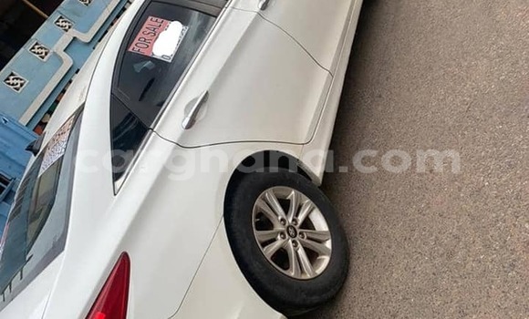 Ra Àlòkù Hyundai Sonata funfun Ọkọ̀ in Accra ni Greater Accra Ra Àlòkù Hyundai Sonata funfun Ọkọ̀ in Accra ni Greater Accra