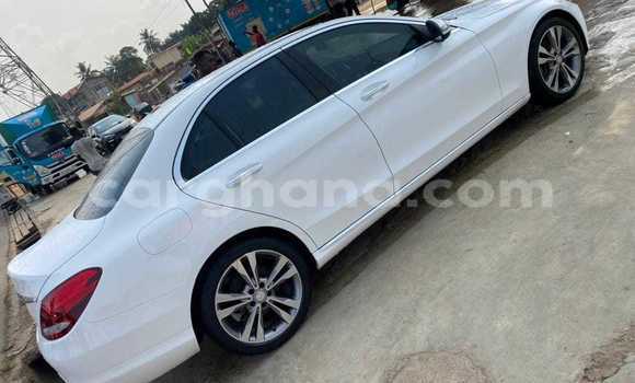 Ra Àlòkù Mercedes‒Benz C–Class funfun Ọkọ̀ in Accra ni Greater Accra Ra Àlòkù Mercedes‒Benz C–Class funfun Ọkọ̀ in Accra ni Greater Accra