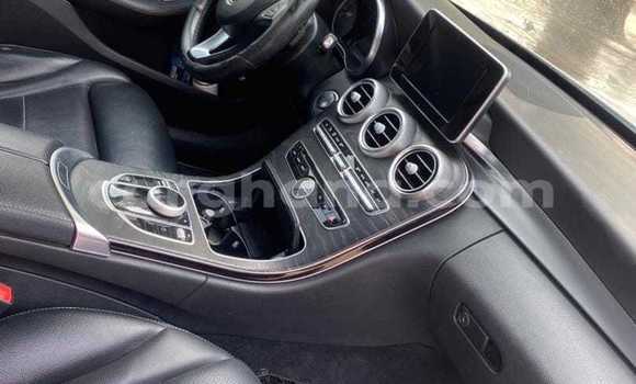 Ra Àlòkù Mercedes‒Benz C–Class funfun Ọkọ̀ in Accra ni Greater Accra Ra Àlòkù Mercedes‒Benz C–Class funfun Ọkọ̀ in Accra ni Greater Accra