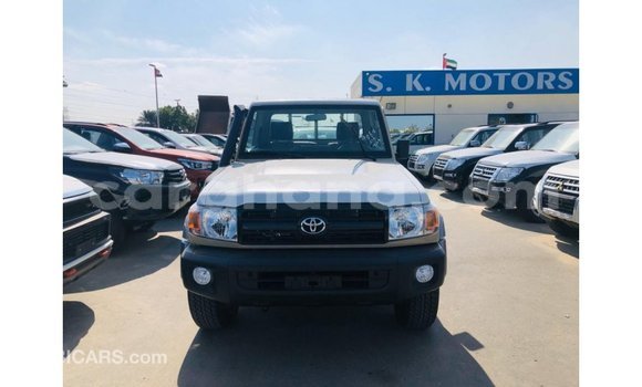 Buy Import Toyota Land Cruiser Beige Car in Import - Dubai in Ashanti Buy Import Toyota Land Cruiser Beige Car in Import - Dubai in Ashanti